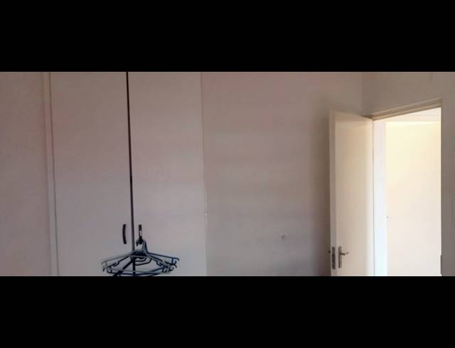 2 BEDROOM TOWNHOUSE FOR SALE IN CASTLEVIEW